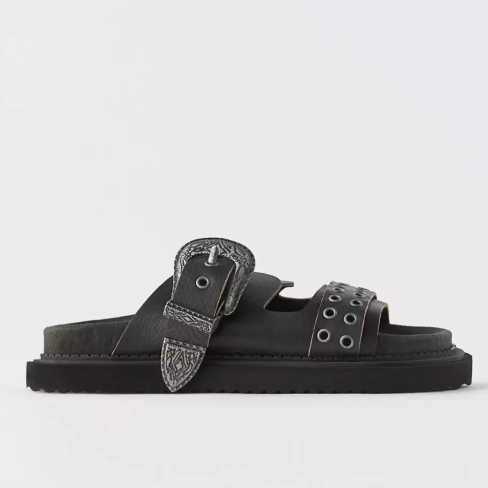 New leather Zara Kids Black Sandals size 1